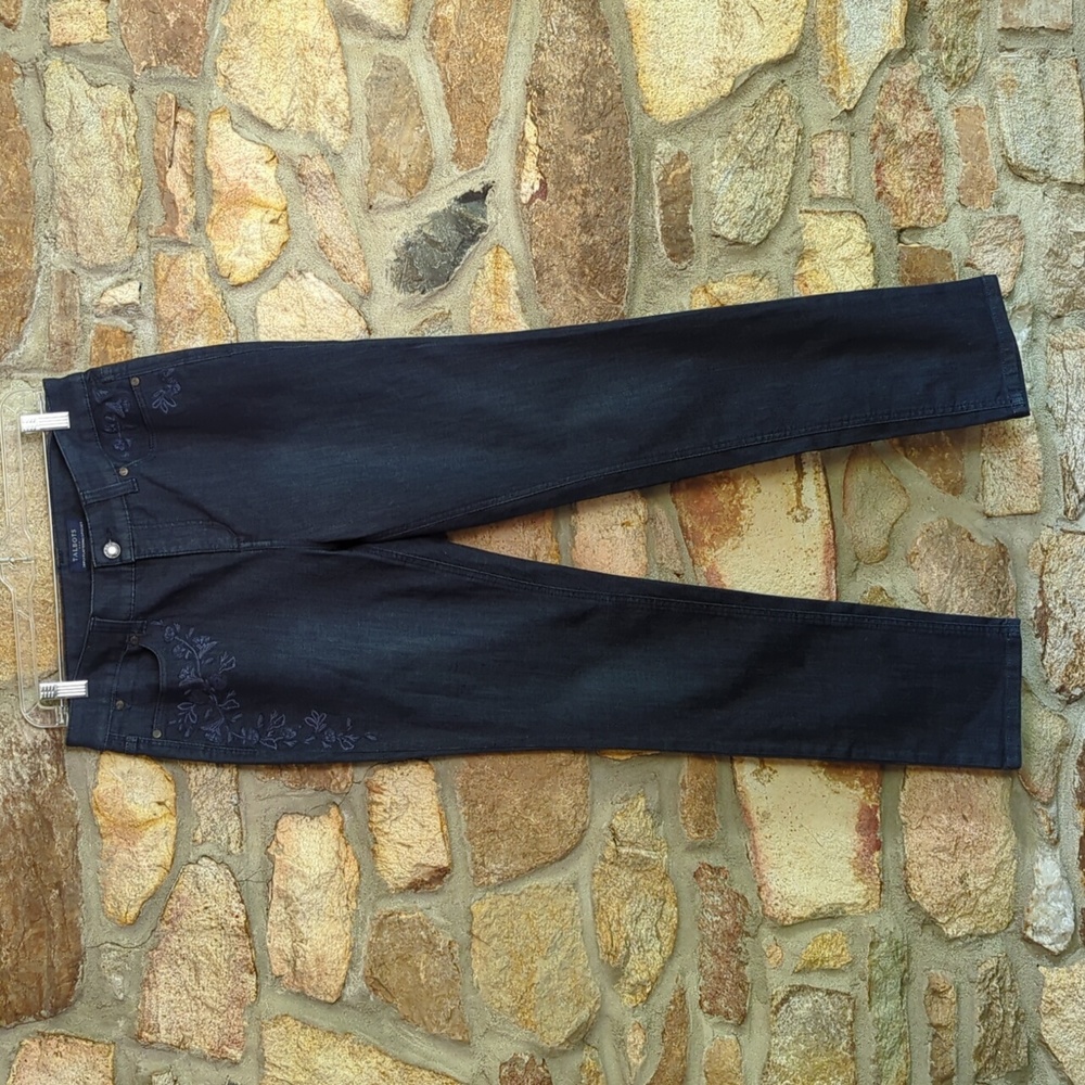 Talbots embroidered simply flattering 5 pocket jeans